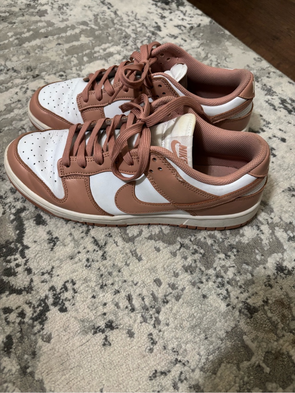 Nike Women's Low-Top Sneakers - White & Dusty Pink